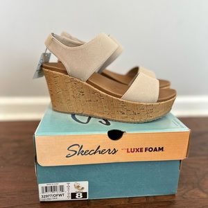 Skechers Luxe Foam wedge sandals